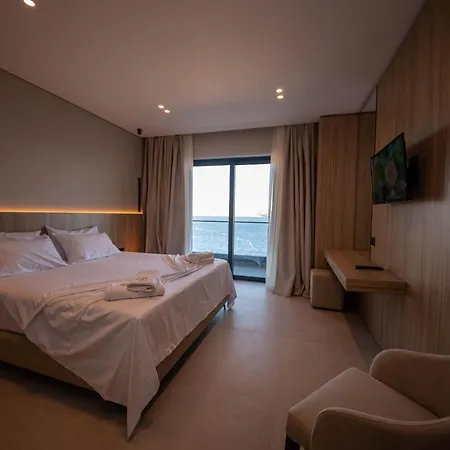 ホテル Portanova Sarandë